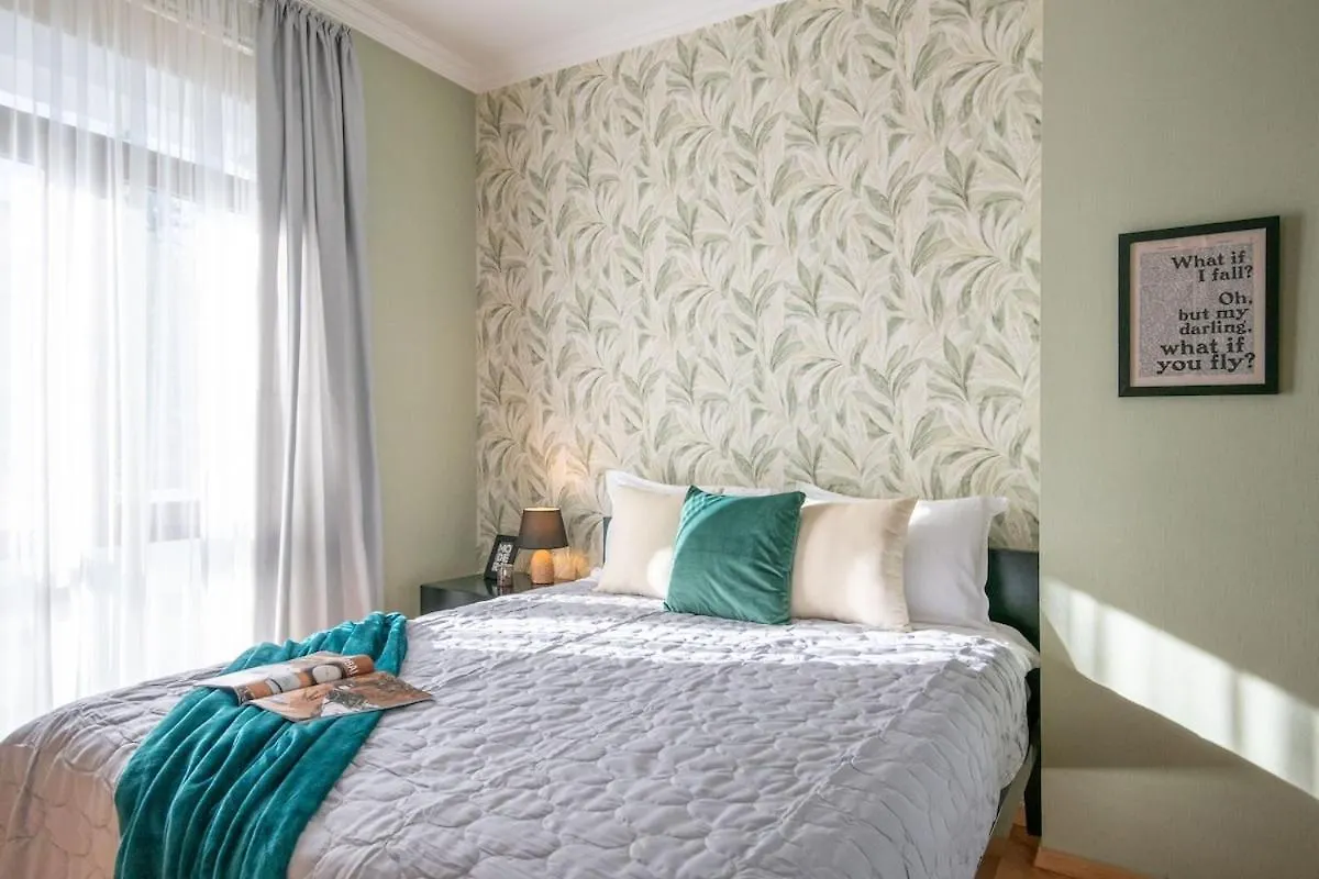 Gg Home - Charming Georgian - Style 2Br In Vake Tbilisi Georgia